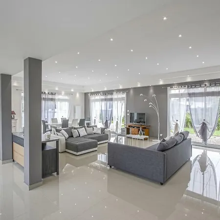 Luckey Homes - Rue De Bayeux * Ryes