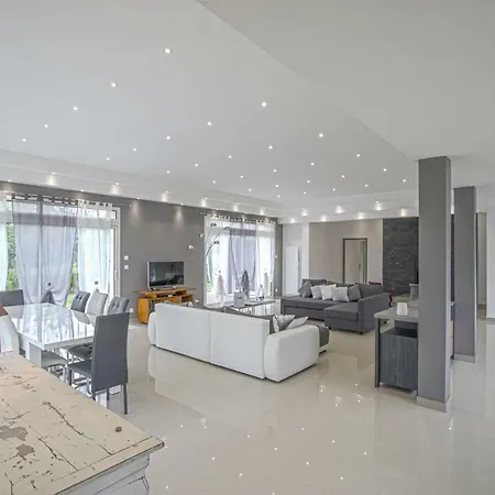 Luckey Homes - Rue De Bayeux * Ryes