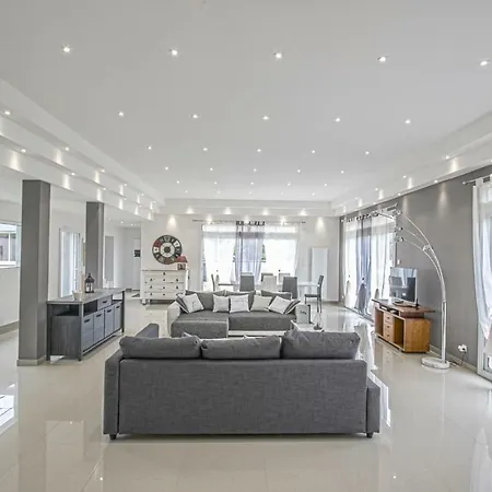 Luckey Homes - Rue De Bayeux *